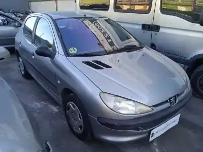 Veículo de Sucata peugeot 206 sw (2e/k) 1.4 do ano 2001 alimentado kfw