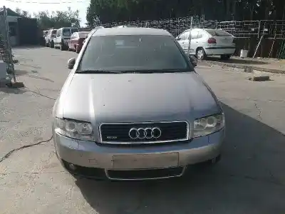 Veículo de Sucata audi a4 berlina (8e) ake do ano 2002 alimentado ake