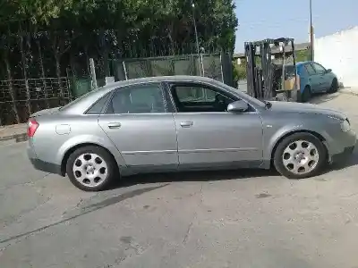 Veículo de Sucata audi a4 berlina (8e) ake do ano 2002 alimentado ake