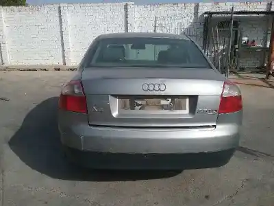 Veículo de Sucata audi a4 berlina (8e) ake do ano 2002 alimentado ake
