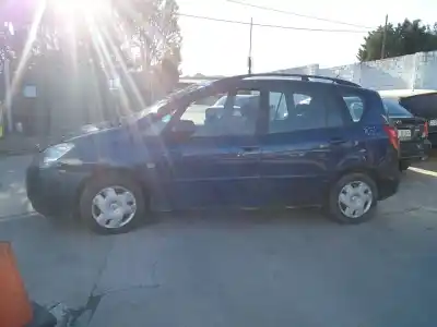 Scrapping Vehicle toyota corolla verso (e12) 2.0d4d 115 of the year 2004 powered 1cdftv