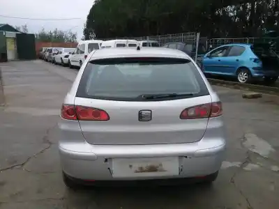 Veículo de Sucata seat ibiza iii (6l1) 1.4 16v do ano 2004 alimentado aub