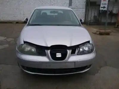 Veículo de Sucata seat ibiza iii (6l1) 1.4 16v do ano 2004 alimentado aub