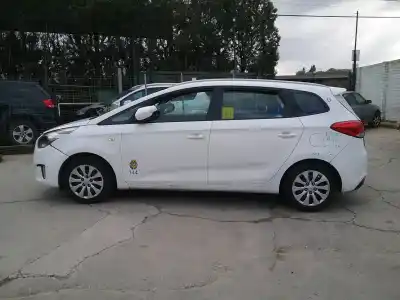 Veículo de Sucata kia carens (rp) d4fd do ano 2015 alimentado d4fd