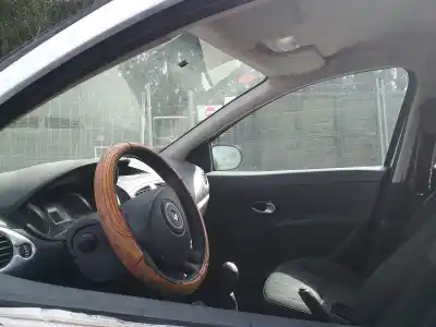 Sloopvoertuig renault clio iii style van het jaar 2010 aangedreven k9k m7