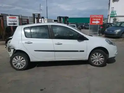 Sloopvoertuig renault clio iii style van het jaar 2010 aangedreven k9k m7