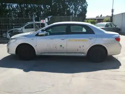 Veículo de Sucata toyota corolla sedán (_e15_) 2.0 d-4d (ade150) do ano 2008 alimentado 1ad