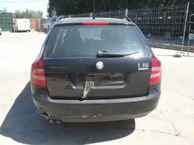 Sloopvoertuig skoda octavia berlina (1z3) trend van het jaar 2005 aangedreven bkc