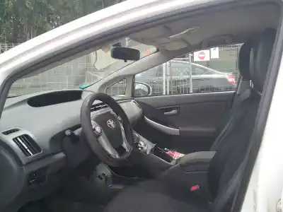 Veicolo di demolizione TOYOTA PRIUS (ZVW30) 2ZR dell'anno 2011 alimentato 2ZR