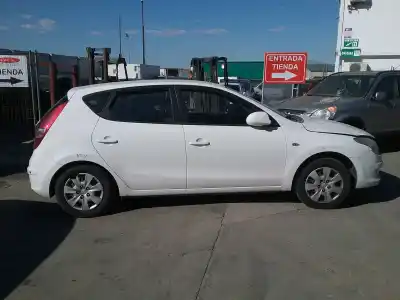Véhicule à la ferraille hyundai i30 (fd) d4fb de l'année 2008 alimenté d4fb