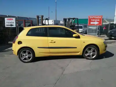 Sloopvoertuig fiat stilo (192_) 1.6 16v (192_xb1a) van het jaar 2003 aangedreven 182b6000