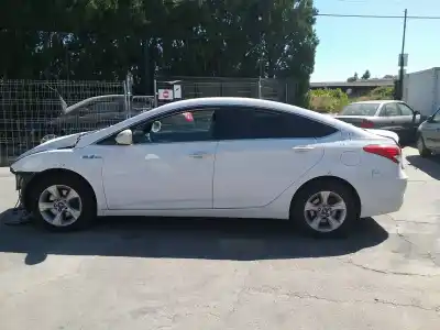 Sloopvoertuig HYUNDAI I40 I CW (VF) 1.6 GDI van het jaar 2013 aangedreven D4FD