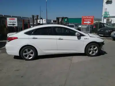 Sloopvoertuig hyundai i40 i cw (vf) 1.6 gdi van het jaar 2013 aangedreven d4fd