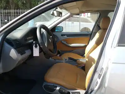 Scrapping Vehicle bmw 3 (e46) 320 d of the year 2001 powered 204d1