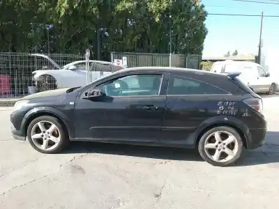 Scrapping Vehicle OPEL ASTRA H GTC (A04) 1.9 CDTI 16V (L08) of the year 2006 powered Z19DT