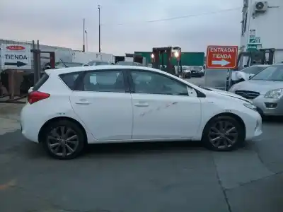 Veículo de Sucata toyota auris (e18) toyota auris do ano 2013 alimentado 2zr