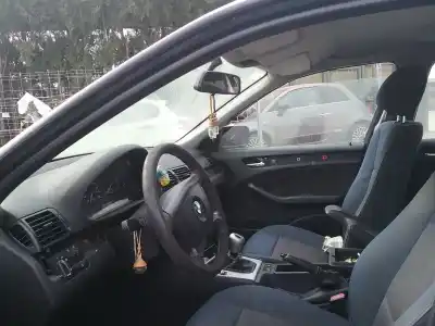 Vehicul casat bmw serie 3 berlina (e46) 318d al anului 2005 alimentat 204d1