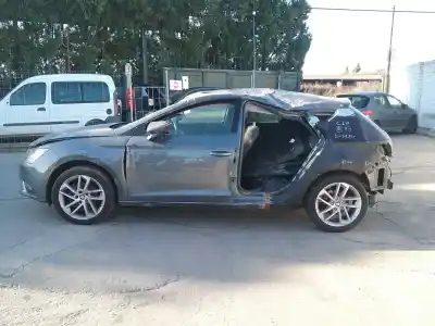 Здавання транспортного засобу SEAT LEON (5F1) Reference року 2013 потужний CLH