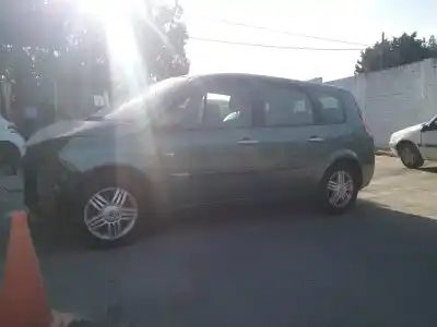 Здавання транспортного засобу RENAULT SCENIC II D-F9Q-D8 року 2004 потужний F9Q D8