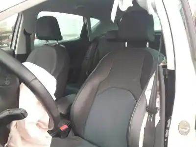 Veículo de Sucata seat leon (5f1) cyv do ano 2015 alimentado cyv