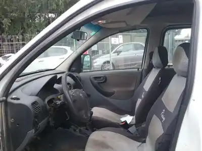 Veículo de Sucata opel combo familiar do ano 2005 alimentado z13dt