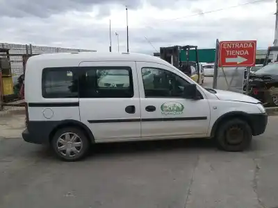 Veículo de Sucata opel combo familiar do ano 2005 alimentado z13dt