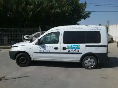 Veicolo di demolizione OPEL COMBO Familiar dell'anno 2011 alimentato Z13DTJ