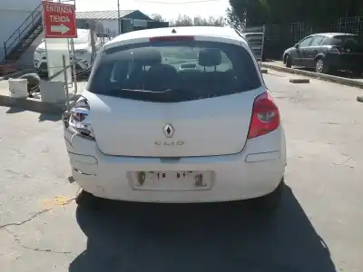 Veículo de Sucata renault clio iii style do ano 2008 alimentado k9k m7