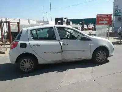 Veículo de Sucata renault clio iii style do ano 2008 alimentado k9k m7