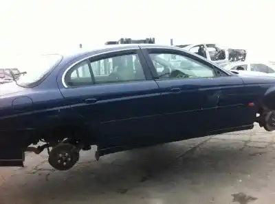 Veículo de Sucata jaguar stype 3.0 v6 do ano 1998 alimentado fc