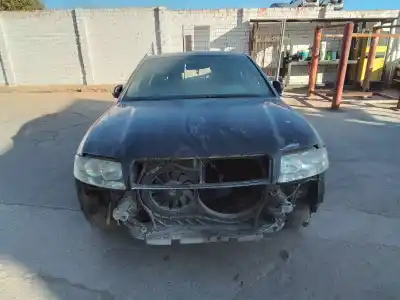 Veículo de Sucata audi a4 berlina (8e) a4 8e do ano 2004 alimentado 