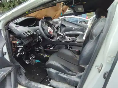 Veículo de Sucata peugeot 3008 active do ano 2018 alimentado yh01