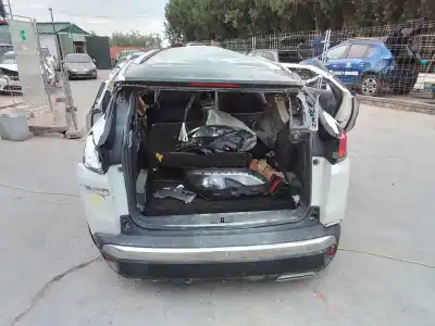 Veículo de Sucata peugeot 3008 active do ano 2018 alimentado yh01