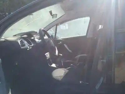 Veículo de Sucata citroen c3 ii (sc_) 1.4 do ano 2010 alimentado kft