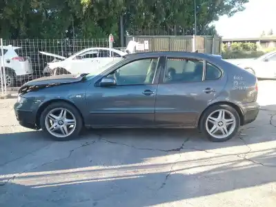 Véhicule à la ferraille seat leon (1m1) signo de l'année 2002 alimenté azd