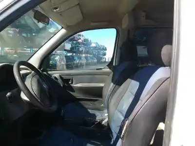 Veículo de Sucata peugeot partner (s2) wjy(dw8b) do ano 2004 alimentado wjy