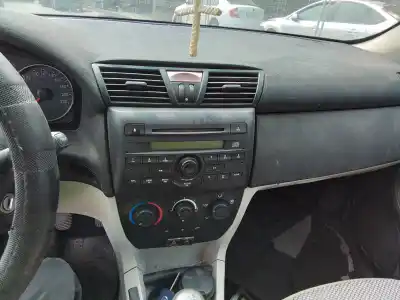 Veicolo di demolizione fiat stilo (192) 1.6 16v dell'anno 2004 alimentato 182b6000