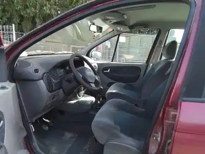 Здавання транспортного засобу renault megane i scenic ja renault року 2002 потужний f9q k7