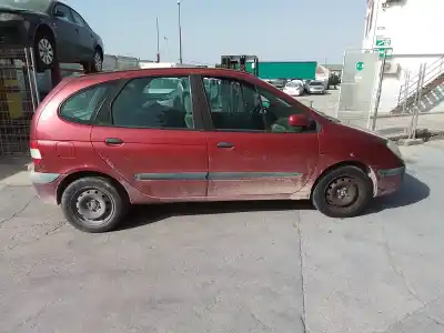 Здавання транспортного засобу renault megane i scenic ja renault року 2002 потужний f9q k7