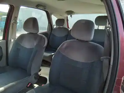 Здавання транспортного засобу renault megane i scenic ja renault року 2002 потужний f9q k7