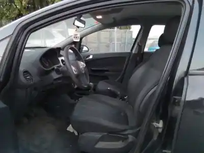 Здавання транспортного засобу opel corsa d essentia року 2007 потужний z12xep