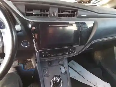 Veículo de Sucata toyota auris (e18) toyota auris do ano 2016 alimentado 2zr