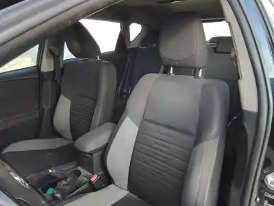 Veículo de Sucata toyota auris (e18) toyota auris do ano 2016 alimentado 2zr