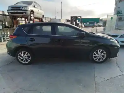 Veículo de Sucata toyota auris (e18) toyota auris do ano 2016 alimentado 2zr