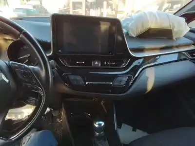 Veículo de Sucata toyota chr híbrido 90kw do ano 2018 alimentado 2zr