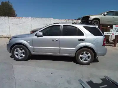 Veicolo di demolizione KIA SORENTO 2.5 CRDi Concept dell'anno 2006 alimentato D4CB