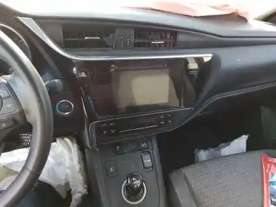 Veículo de Sucata toyota auris (e18) toyota auris do ano 2017 alimentado 2zr