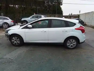 Veículo de Sucata ford focus iii sedán 1.6 tdci do ano 2014 alimentado t3da