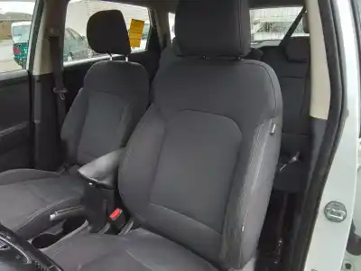 Veículo de Sucata kia carens (rp) d4fd do ano 2018 alimentado d4fd