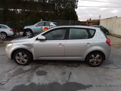 Здавання транспортного засобу daelim ceed active року 2008 потужний d4fb